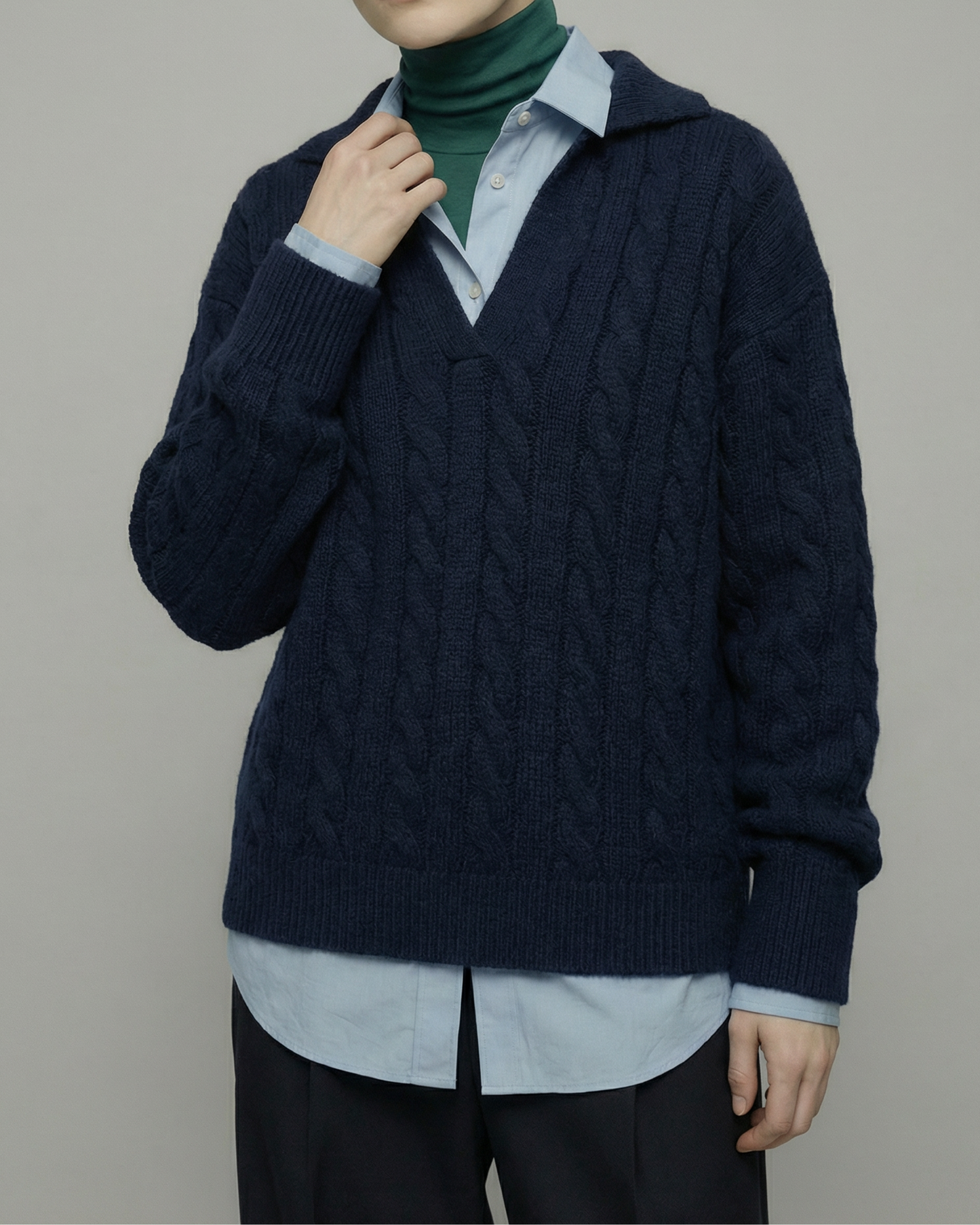 V-Neck Wool Sweater - KN032
