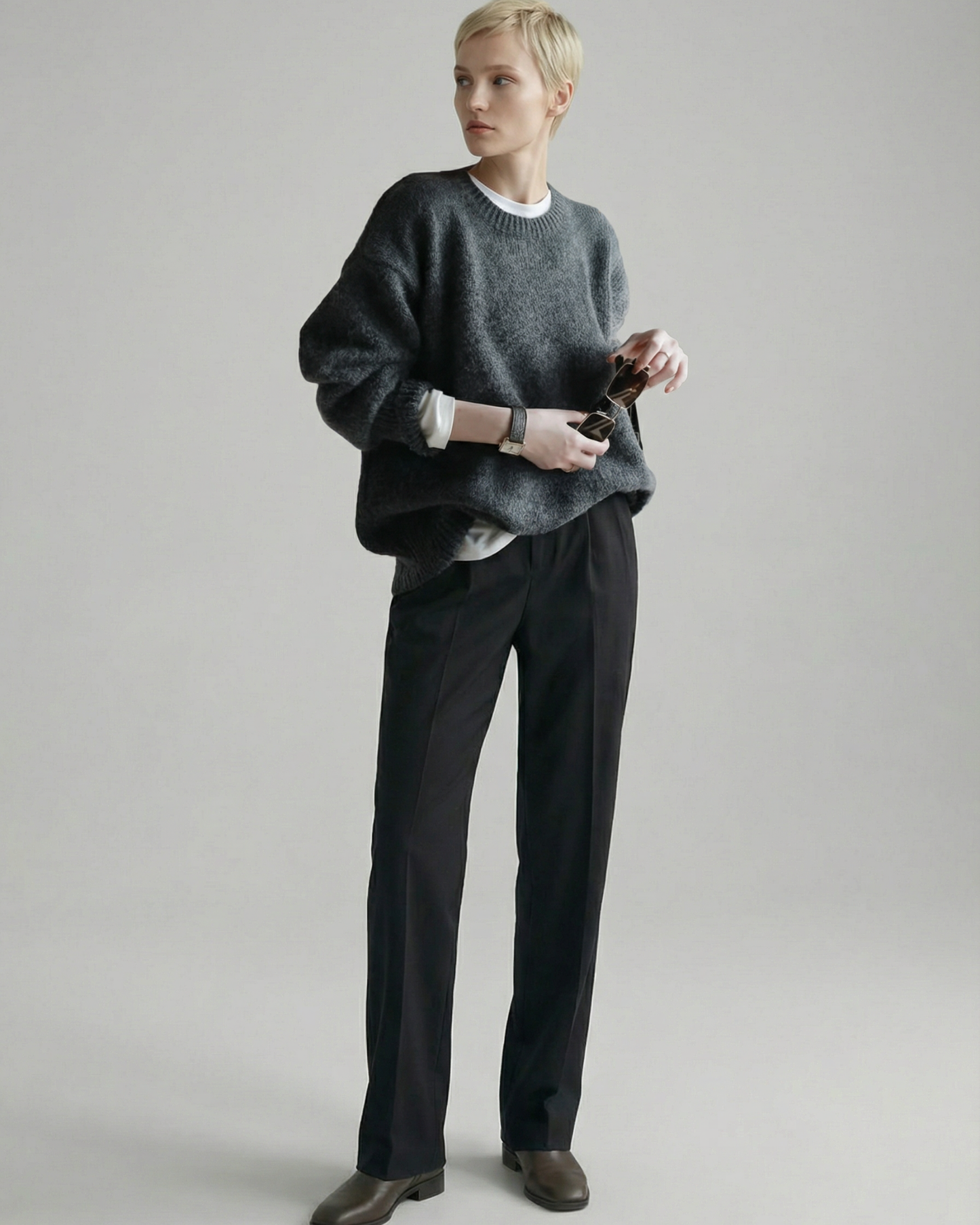 Round Neck Knit - KN043