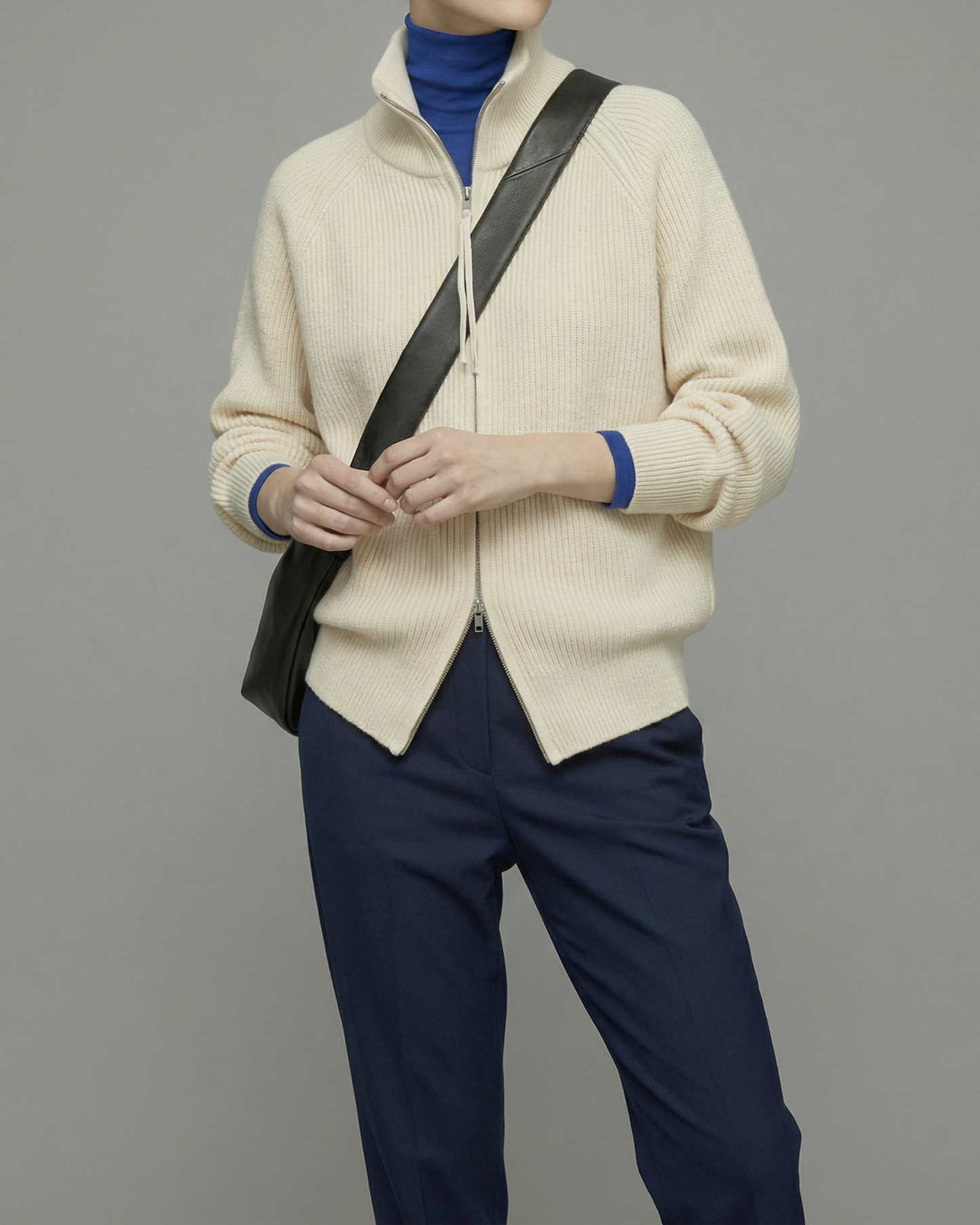 High-Neck Knit - KN040