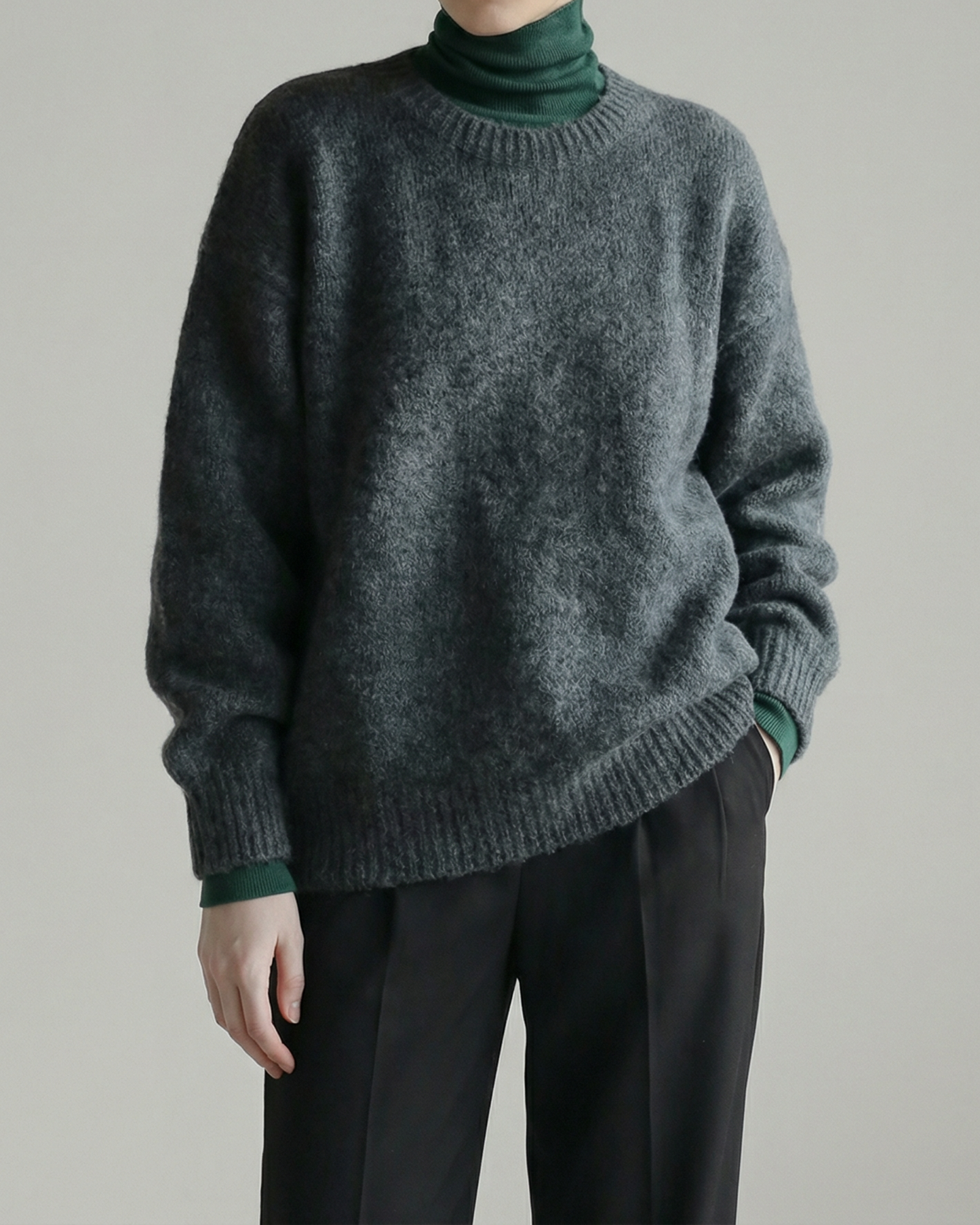 Round Neck Knit - KN043