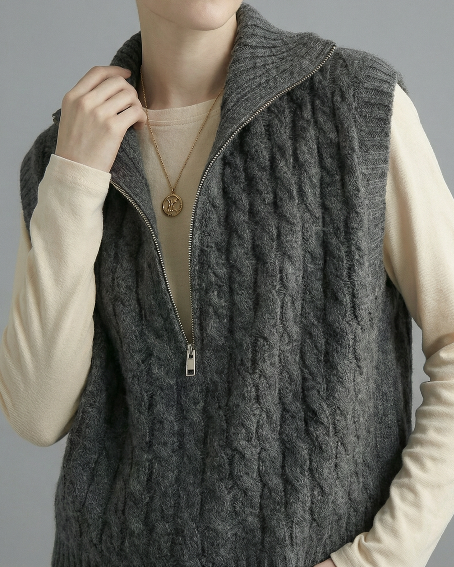 Zip-Neck Wool Vest - KN039