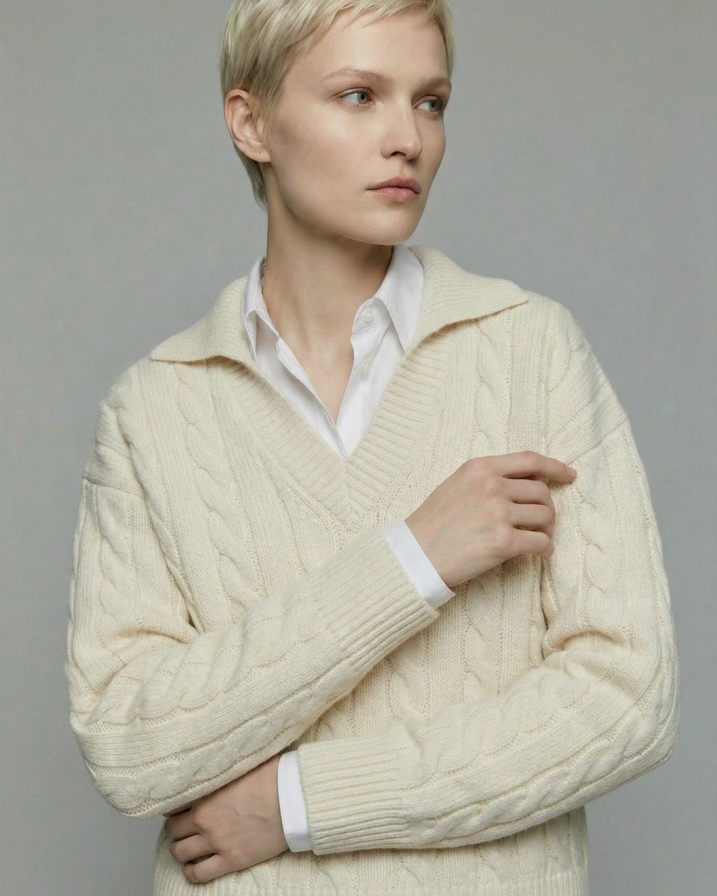 V-Neck Wool Sweater - KN032