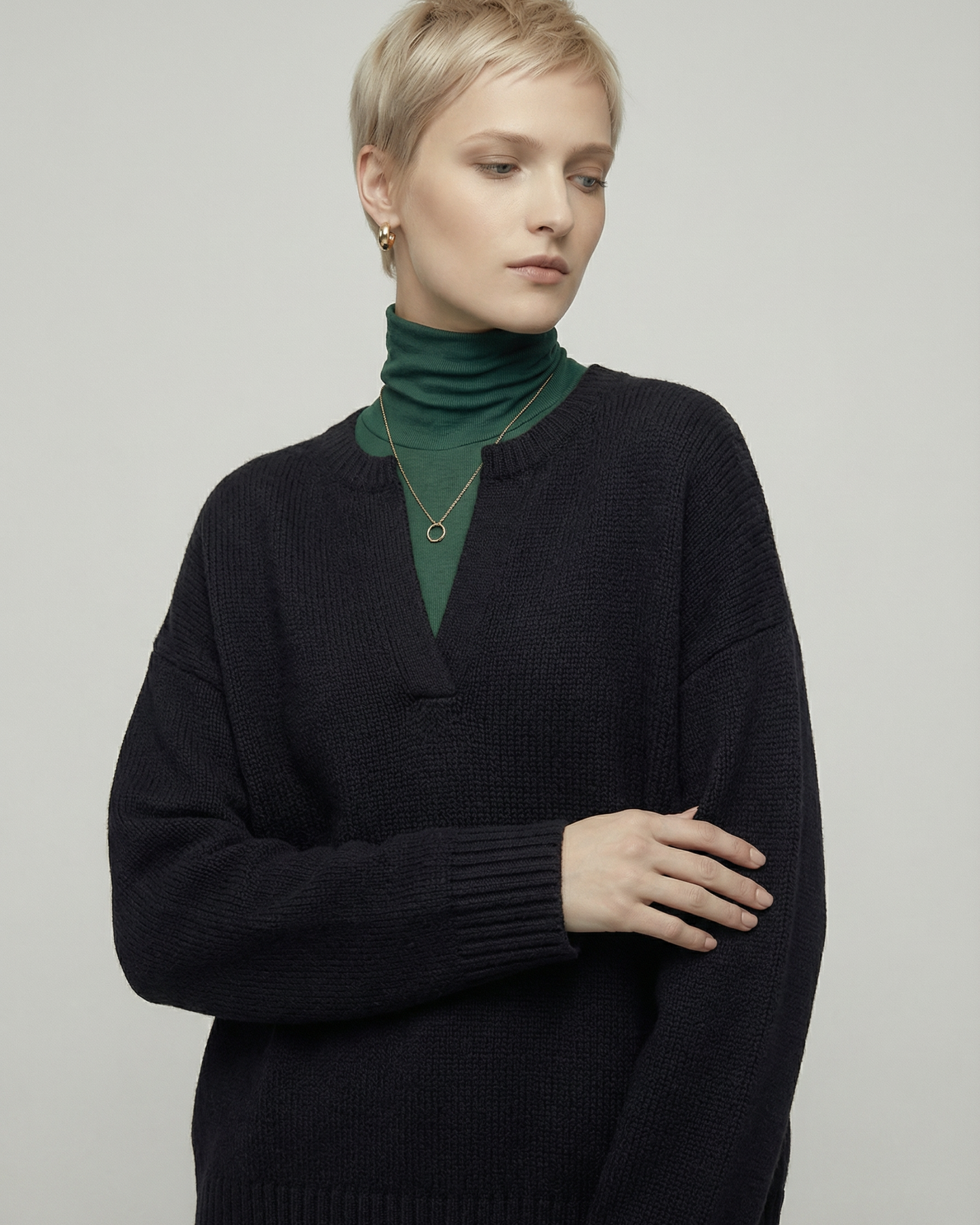 V-Neck Pullover Knit - KN038