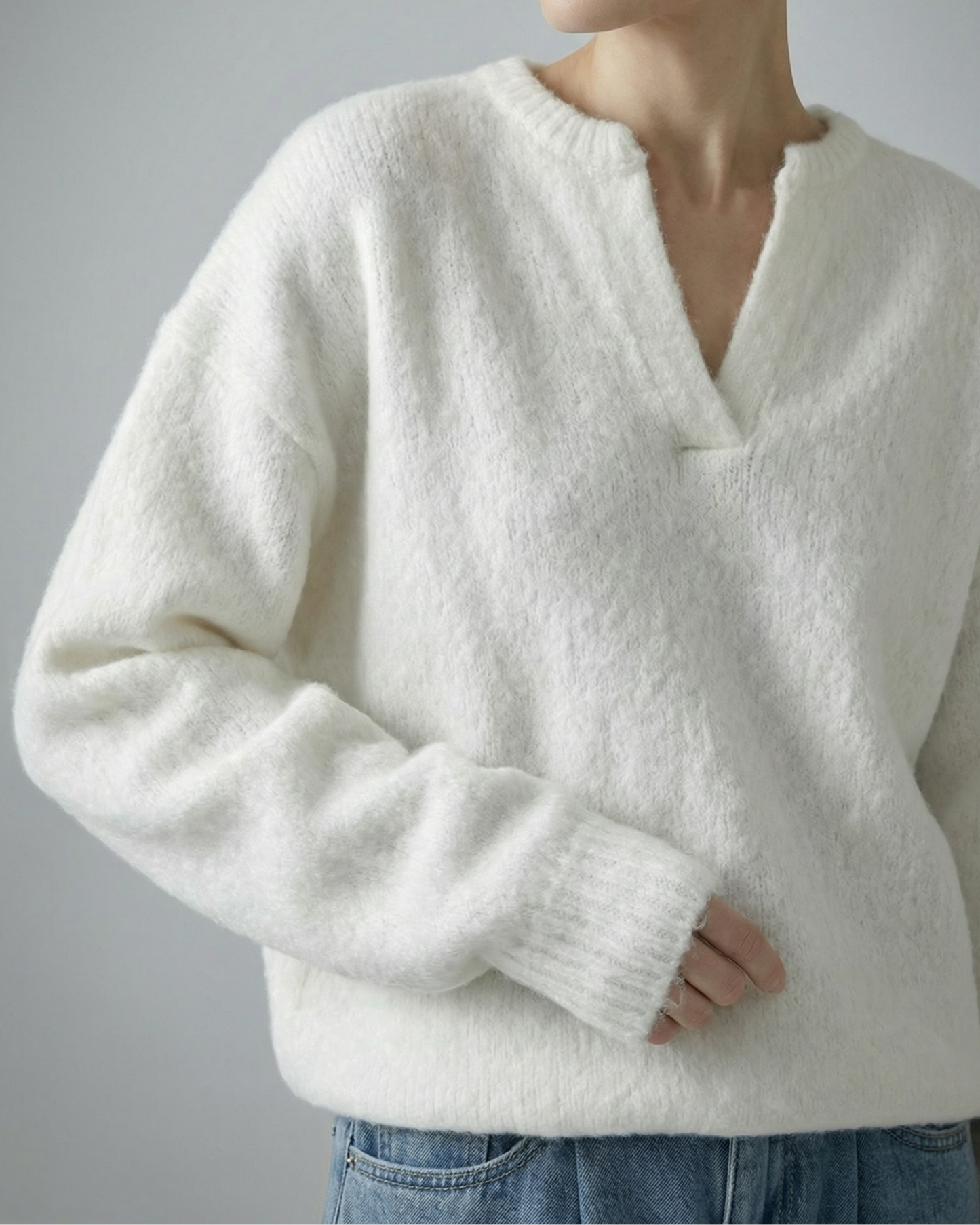 V-Neck Pullover Knit - KN038