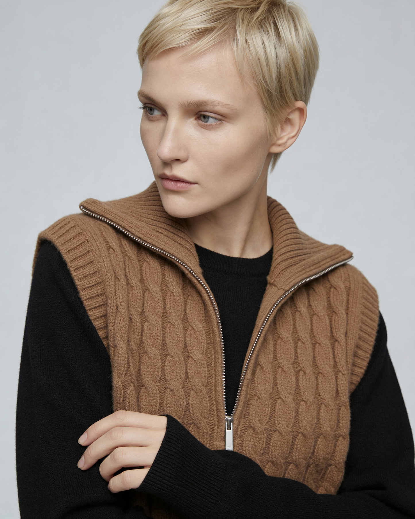 Zip-Neck Wool Vest - KN039