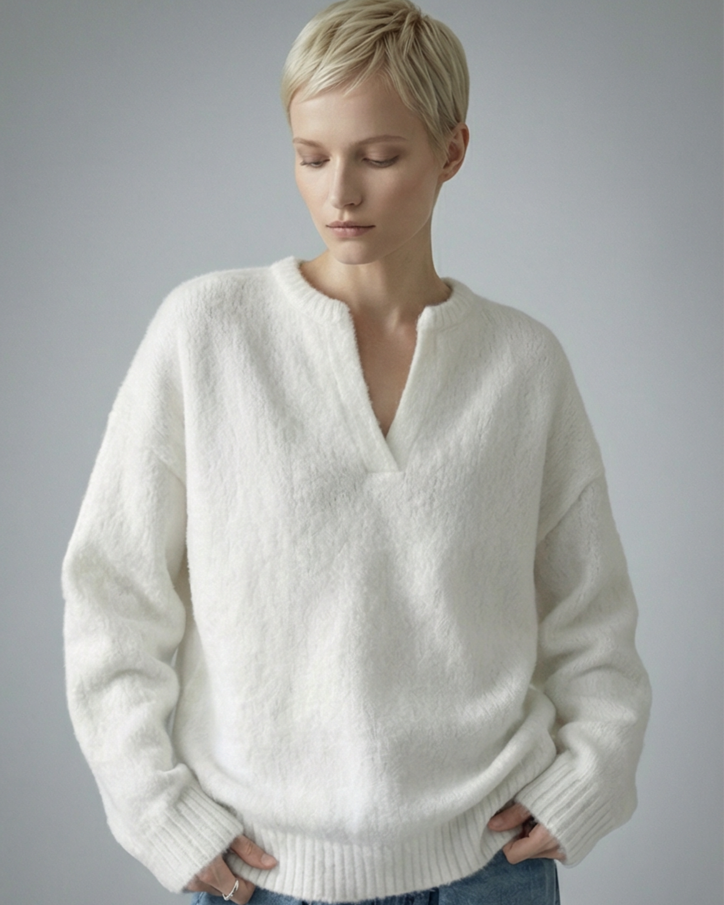 V-Neck Pullover Knit - KN038