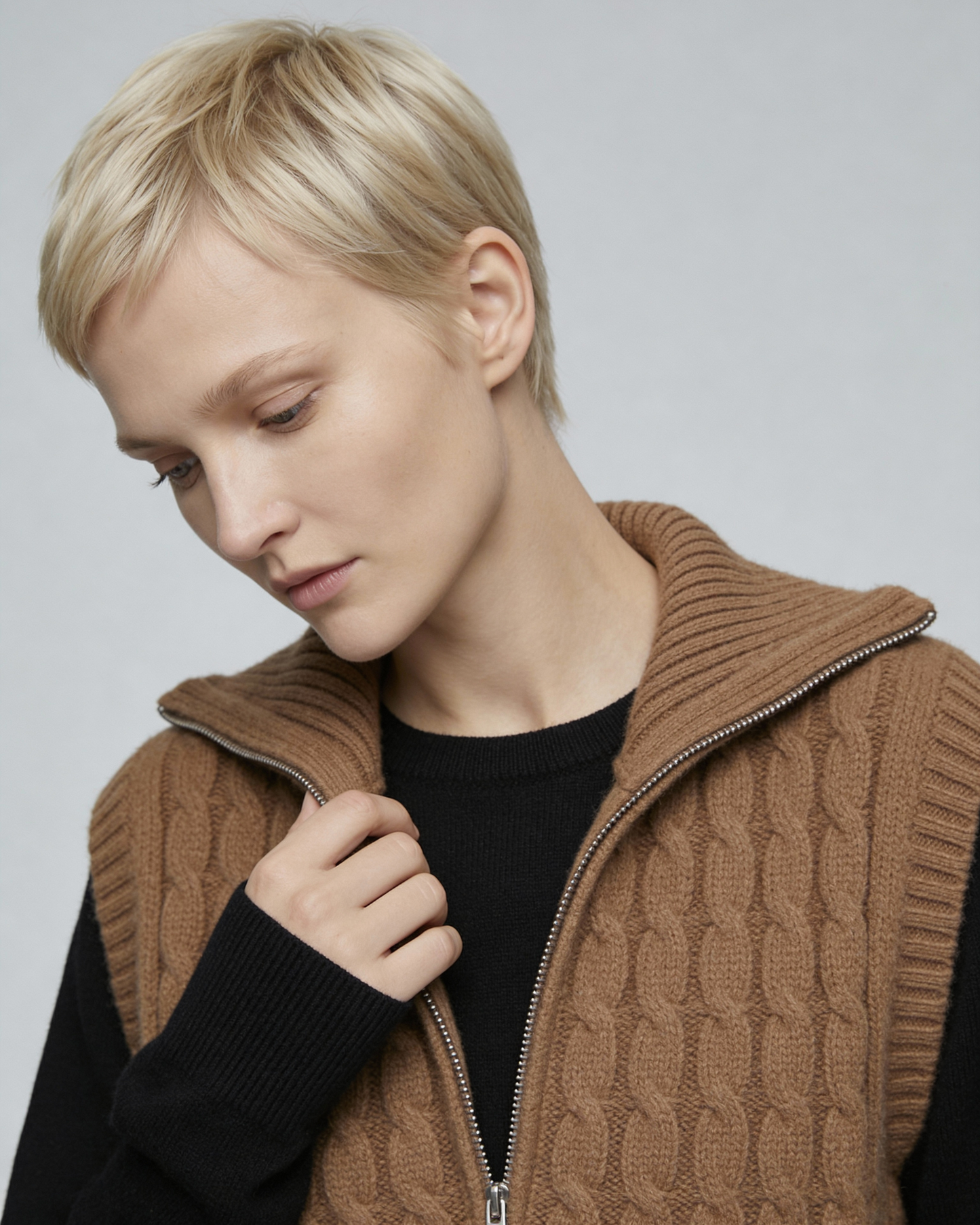 Zip-Neck Wool Vest - KN039