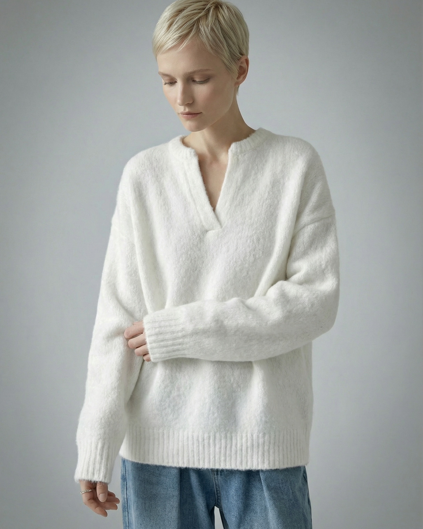 V-Neck Pullover Knit - KN038