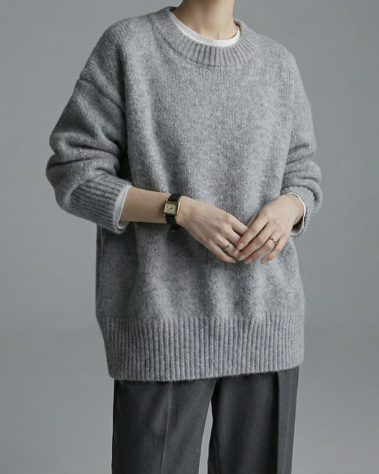 Round Neck Knit - KN043